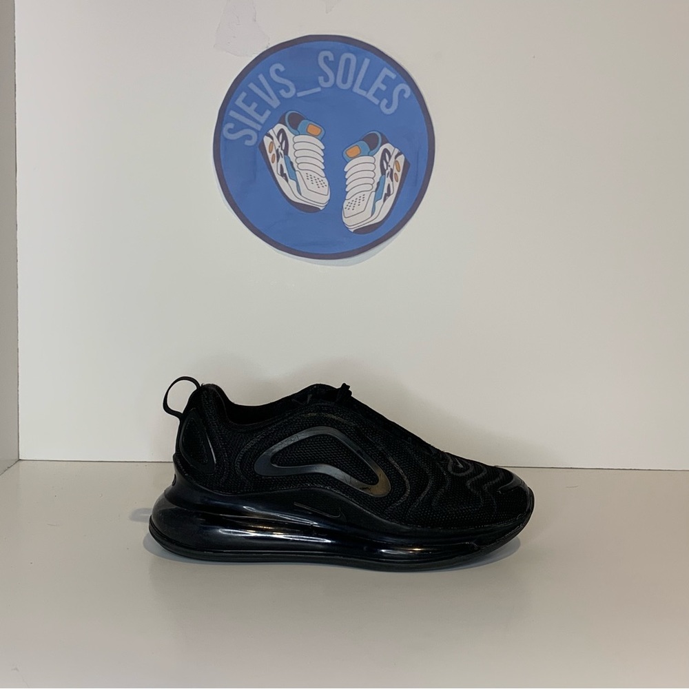 Nike Air Max 720 Triple Black Size 5 Y Sneaker AQ3196-006.
